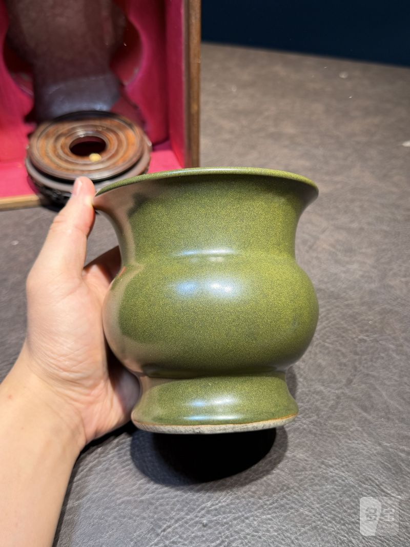 清雍正 茶叶末釉花囊（配木座、老盒） - 图16
